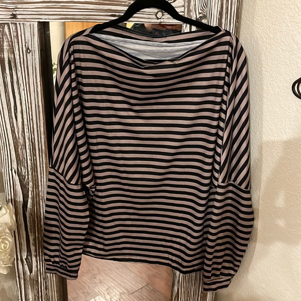 SHEIN Stripped Batwing Sleeve Tee. Size XL